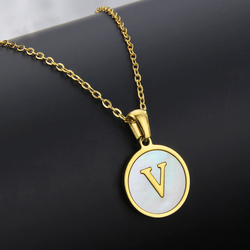 Collar con dije circulo de inicial