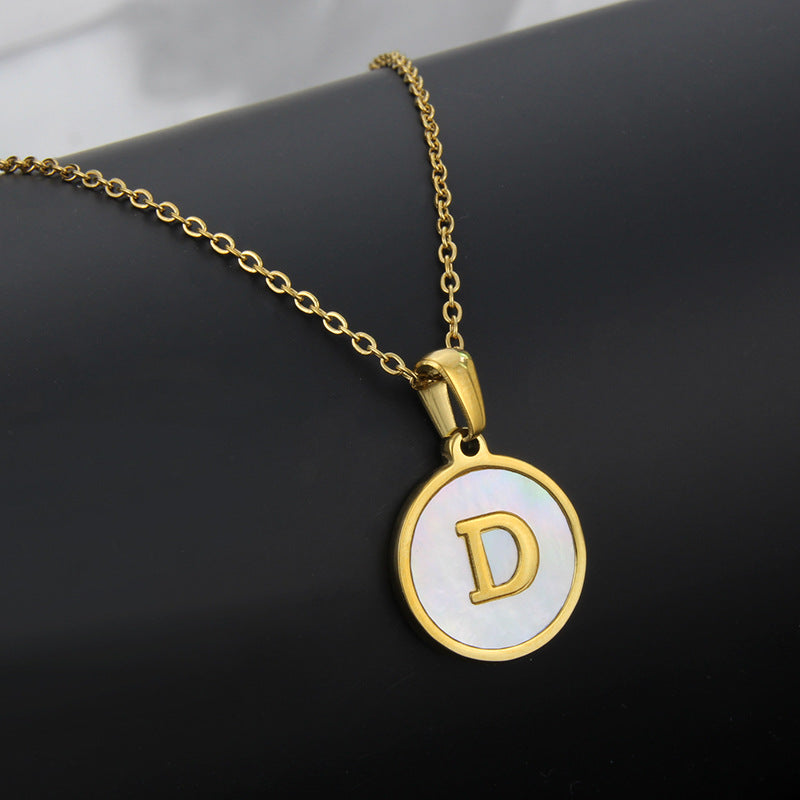 Collar con dije circulo de inicial