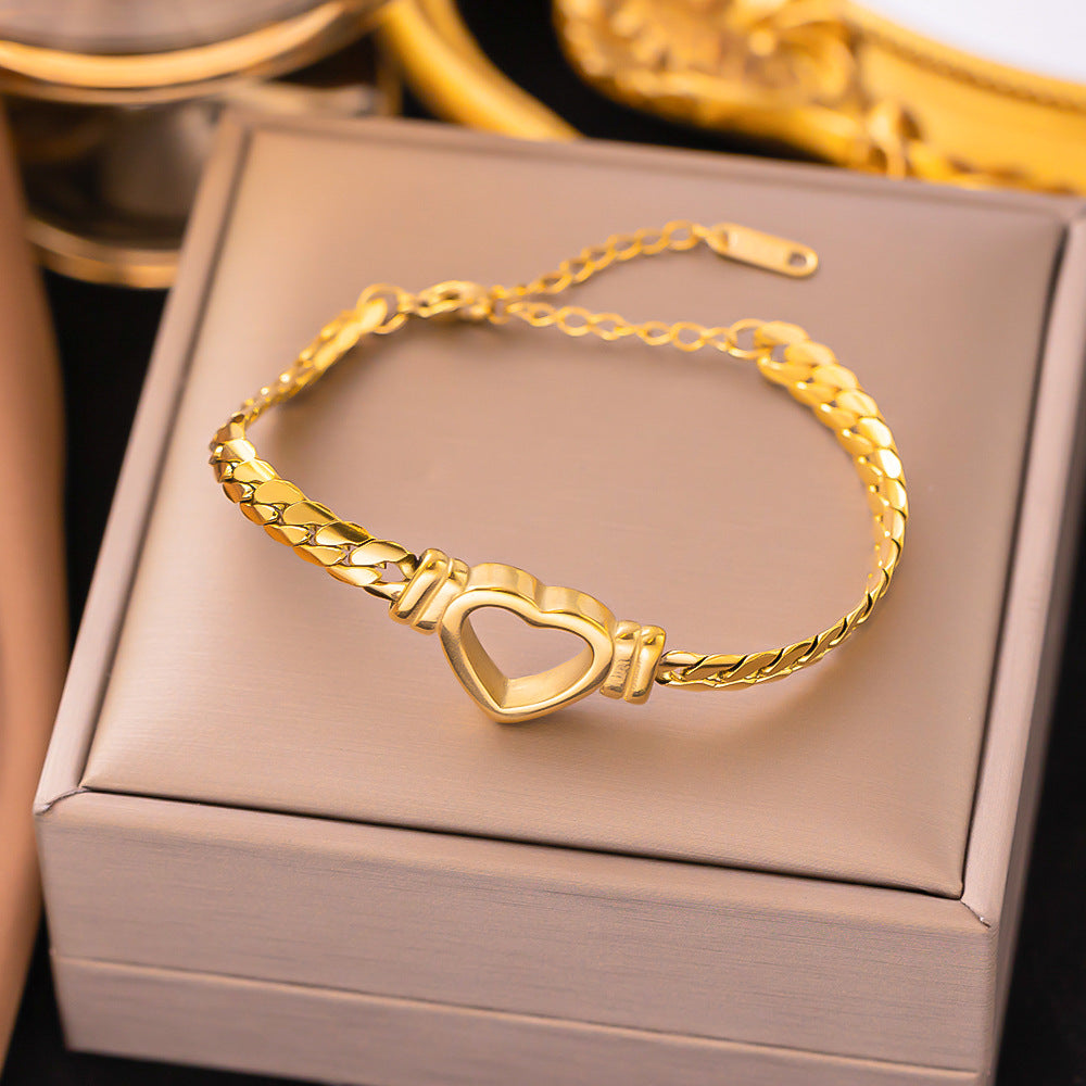 Brazalete de corazon hueco