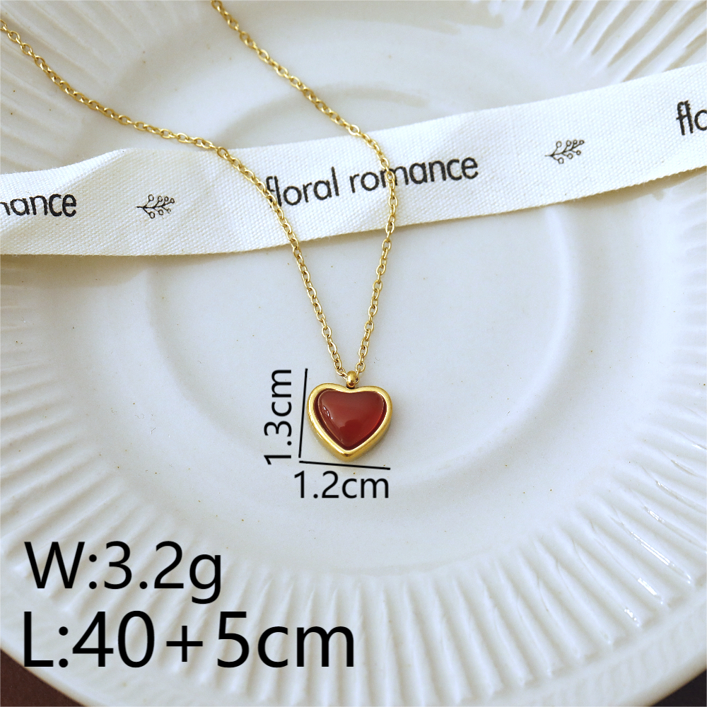 Collar de corazon rojo
