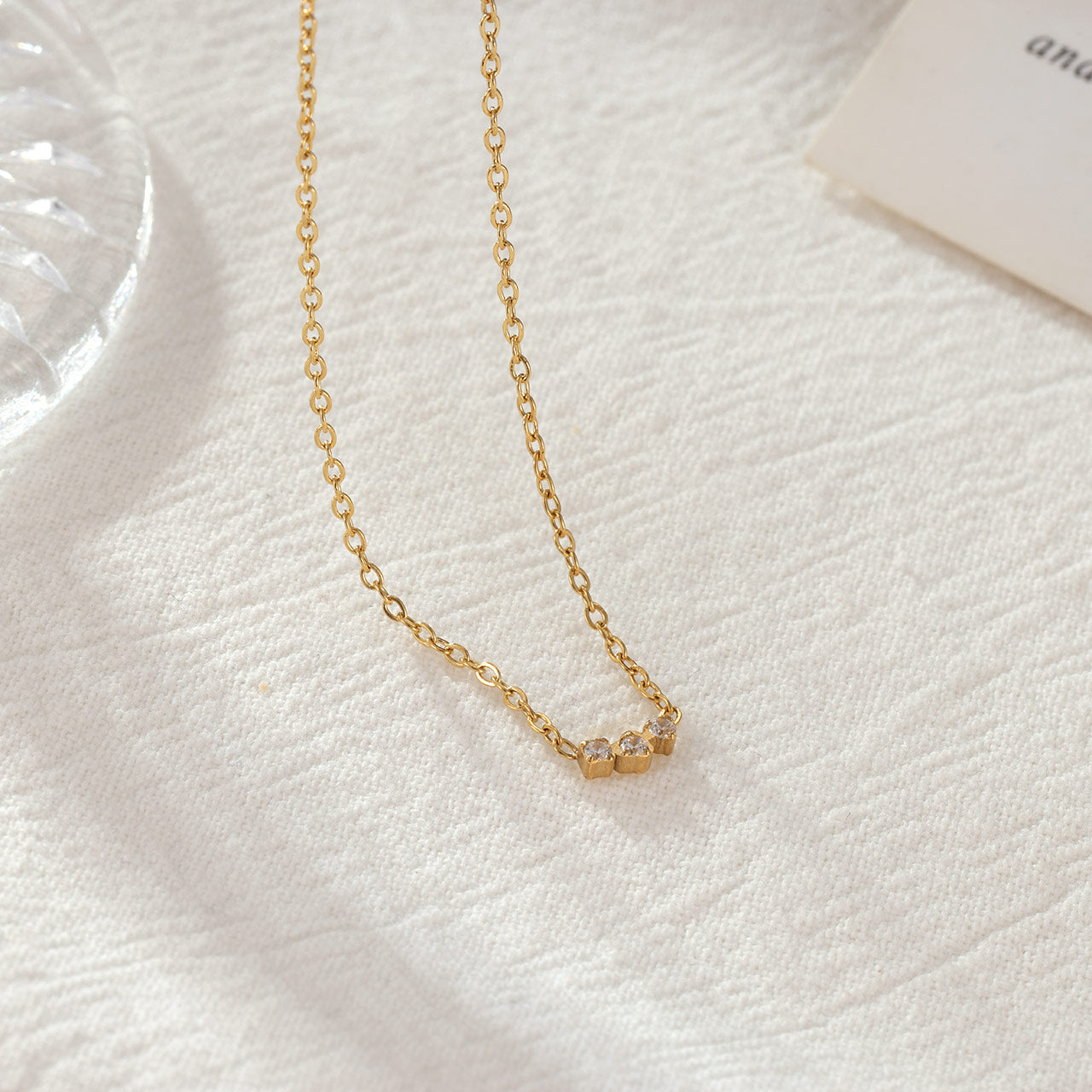 Collar con dije triple circon