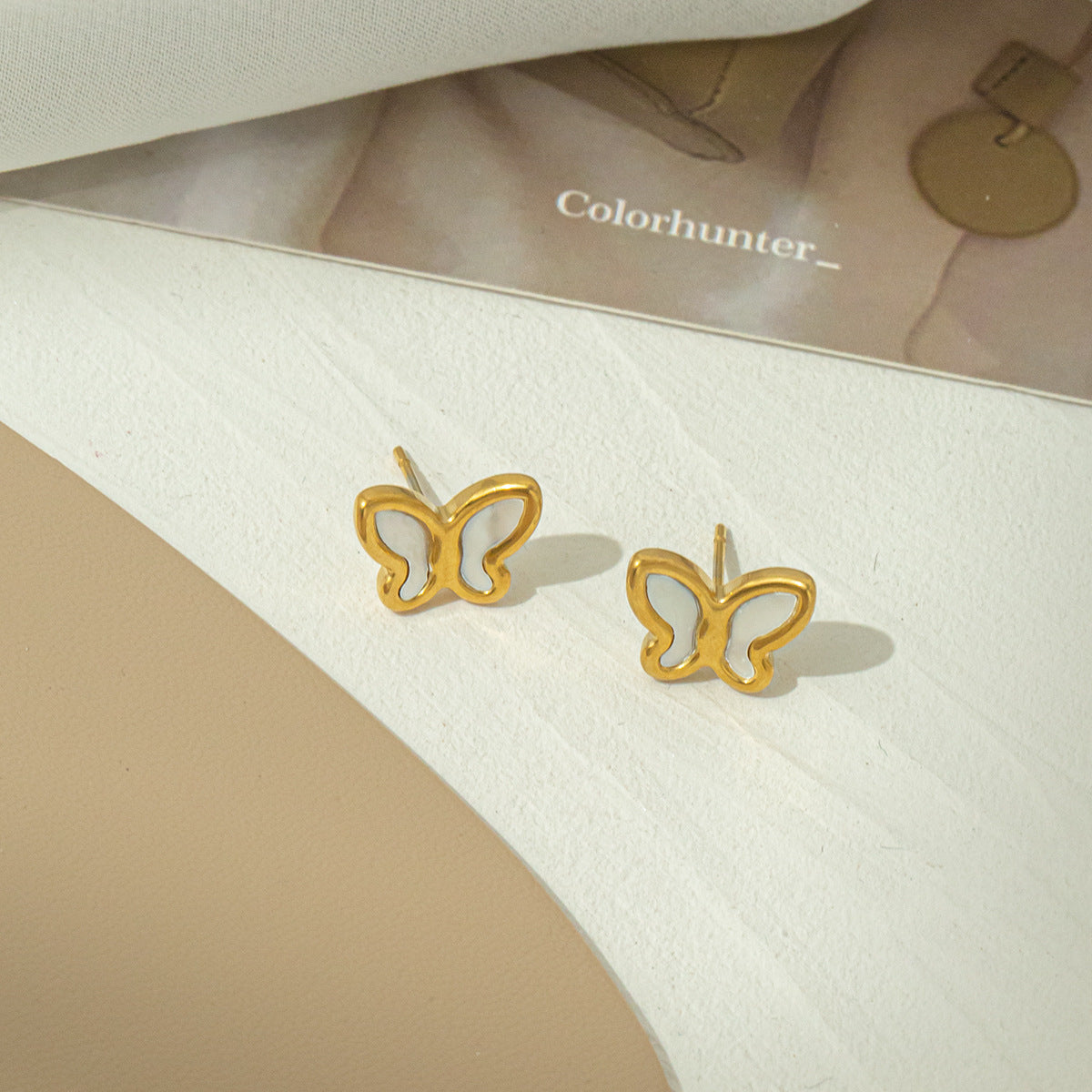 Aretes de mariposa esmaltada