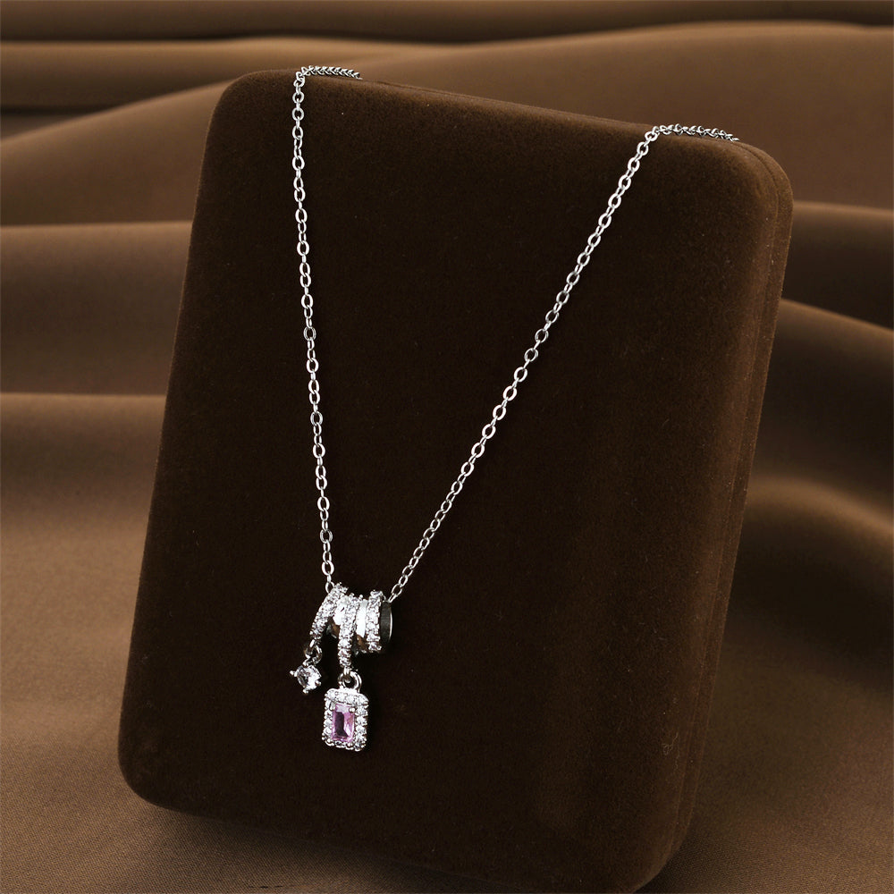 Collar de dije cuadrado con borla brillante