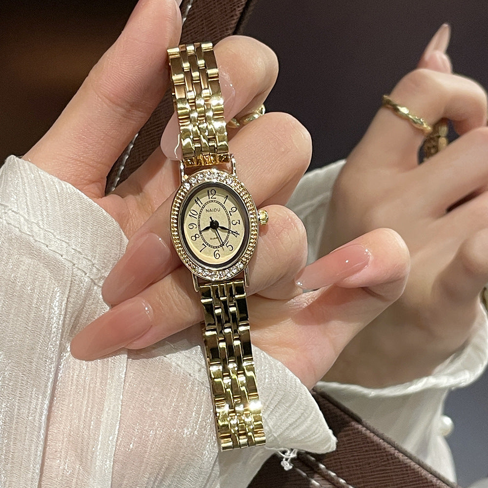 Reloj vintage de esfera ovalada