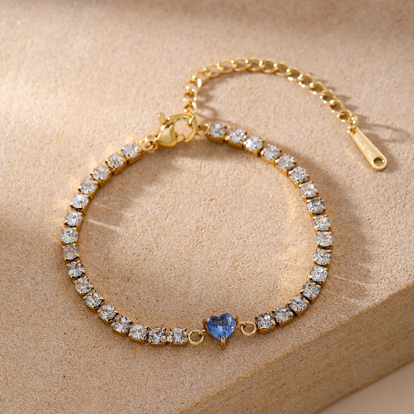 Pulsera estilo tenis con corazon de cristal - Azul