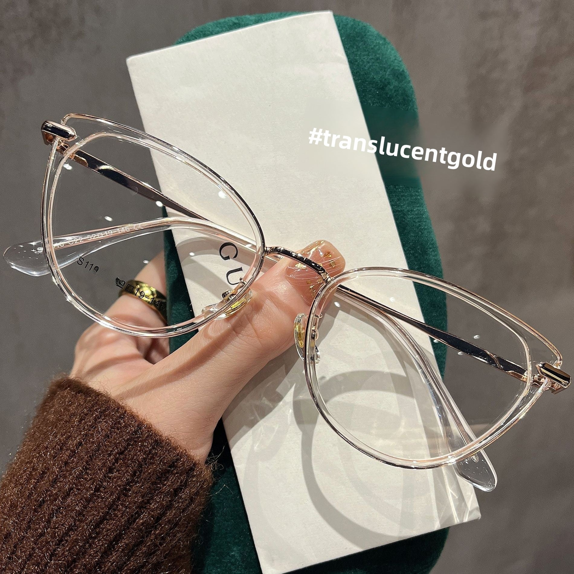 Gafas de marco transparente