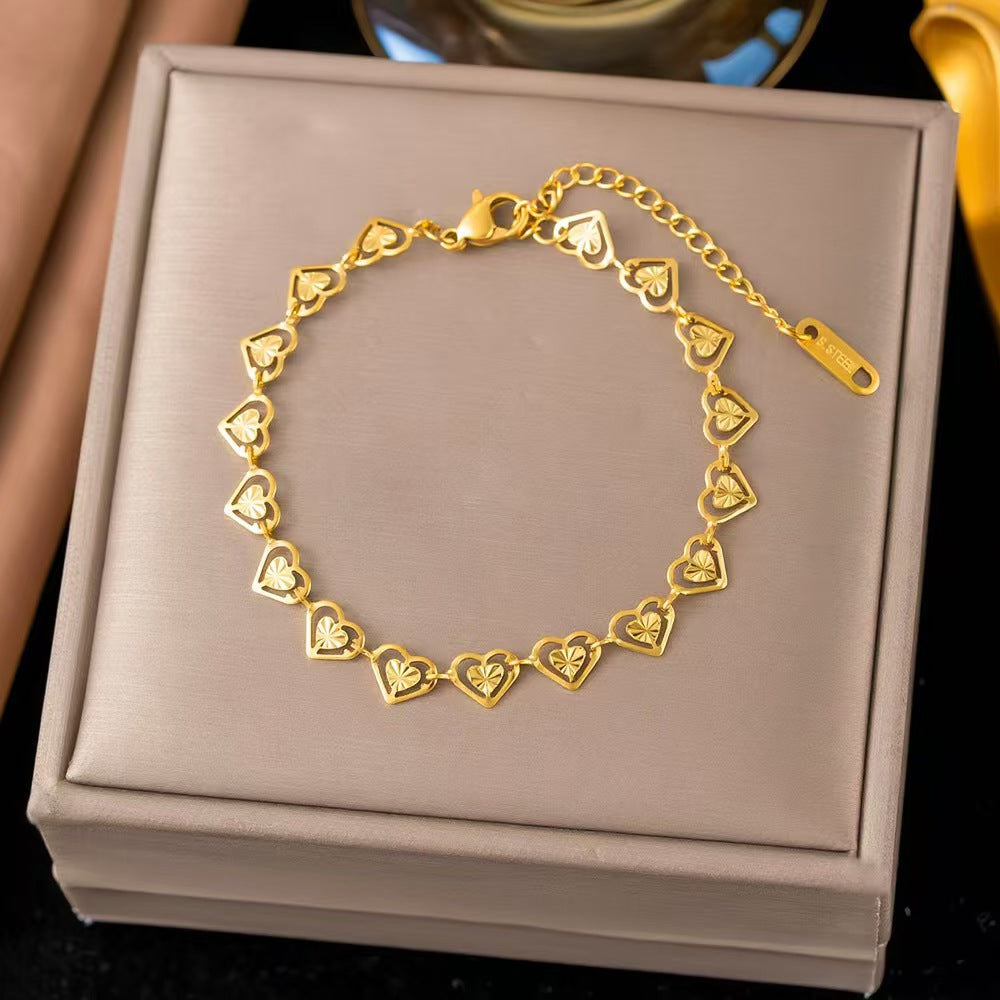 Pulsera de corazones conectados