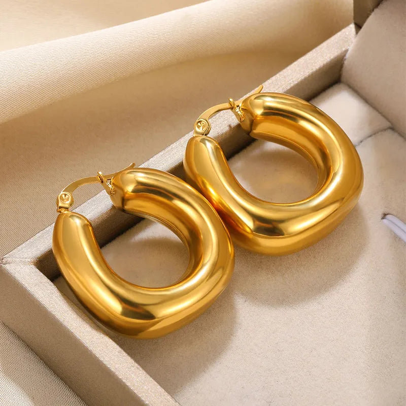 Argollas cuadrado irregular