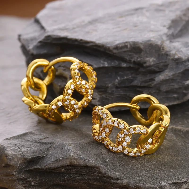 Aretes enlazados con circones