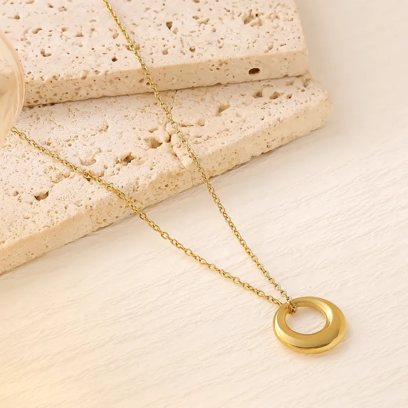 Collar con dije de circulo