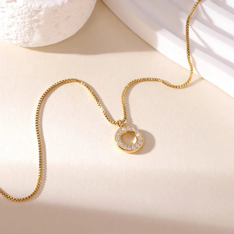 Collar de aro con circones