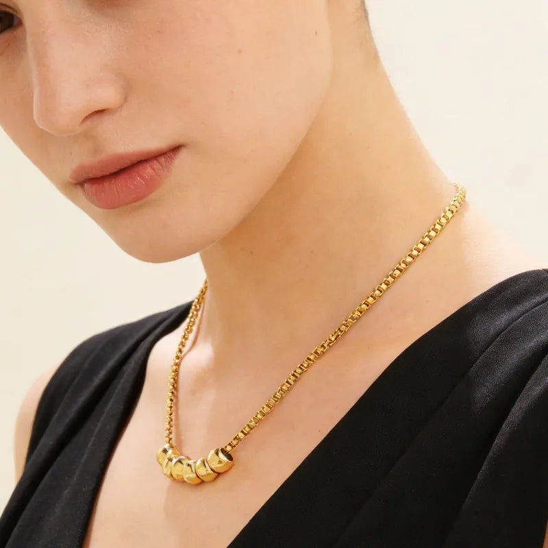 Cadena veneciana con balines