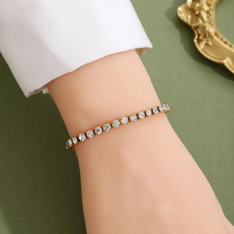 Pulsera estilo tenis con broche ajustable
