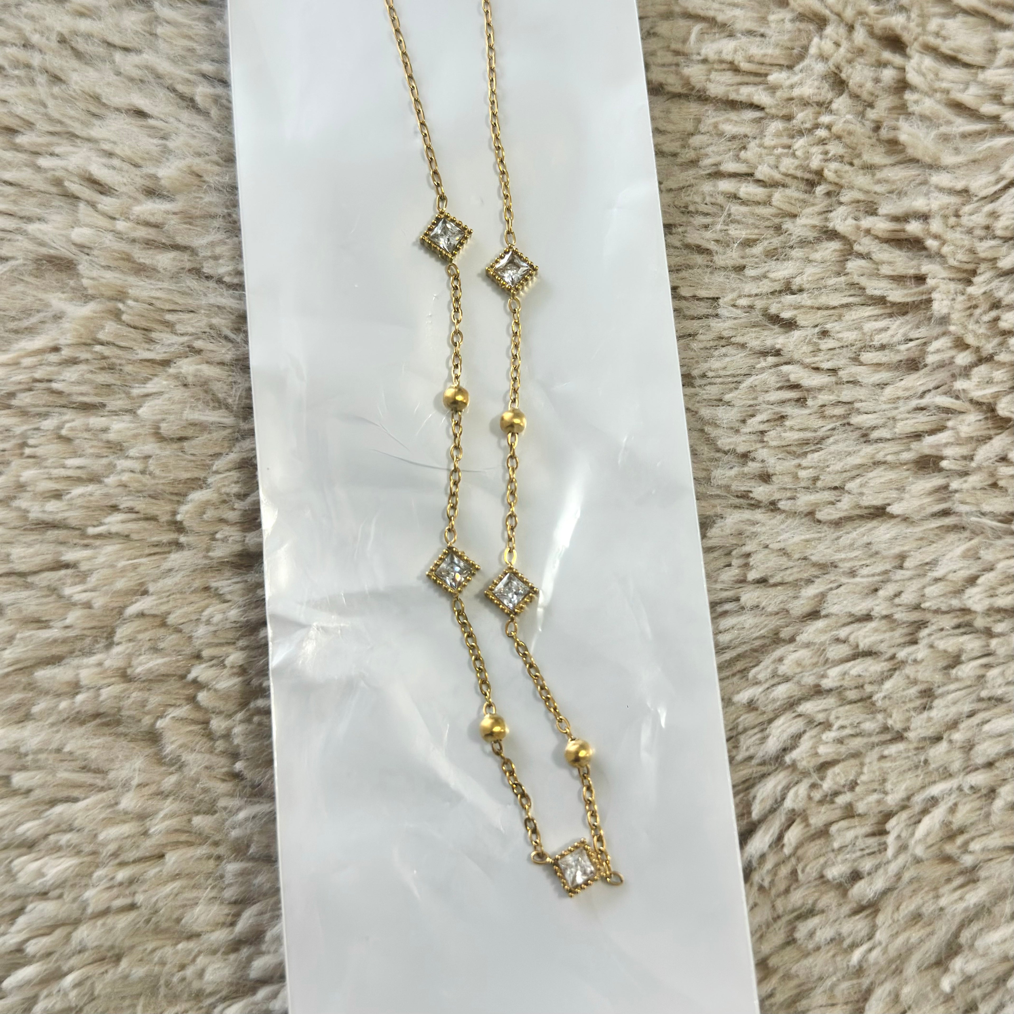 Collar de cristales rombo