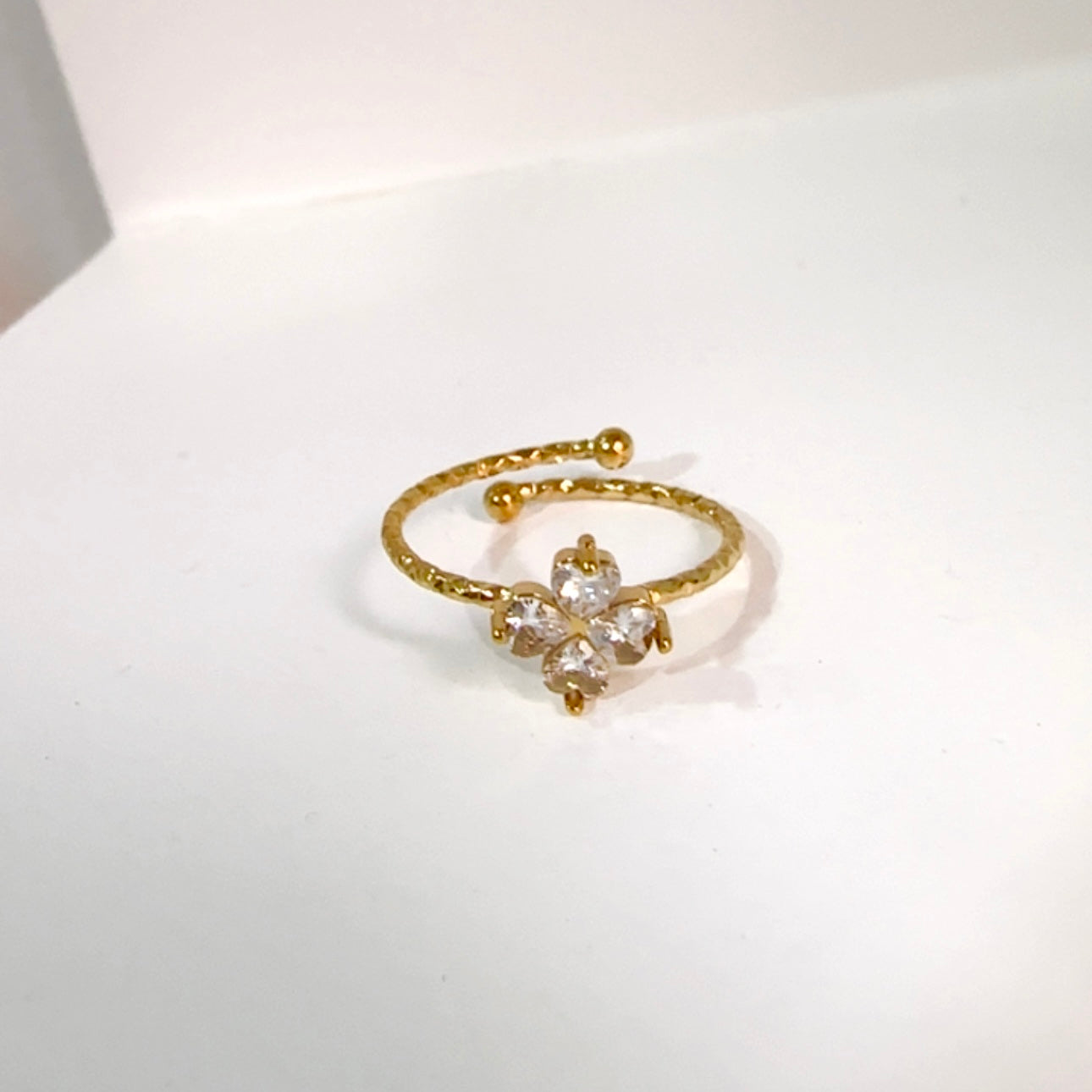 Anillo de flor de cristal - Ajustable