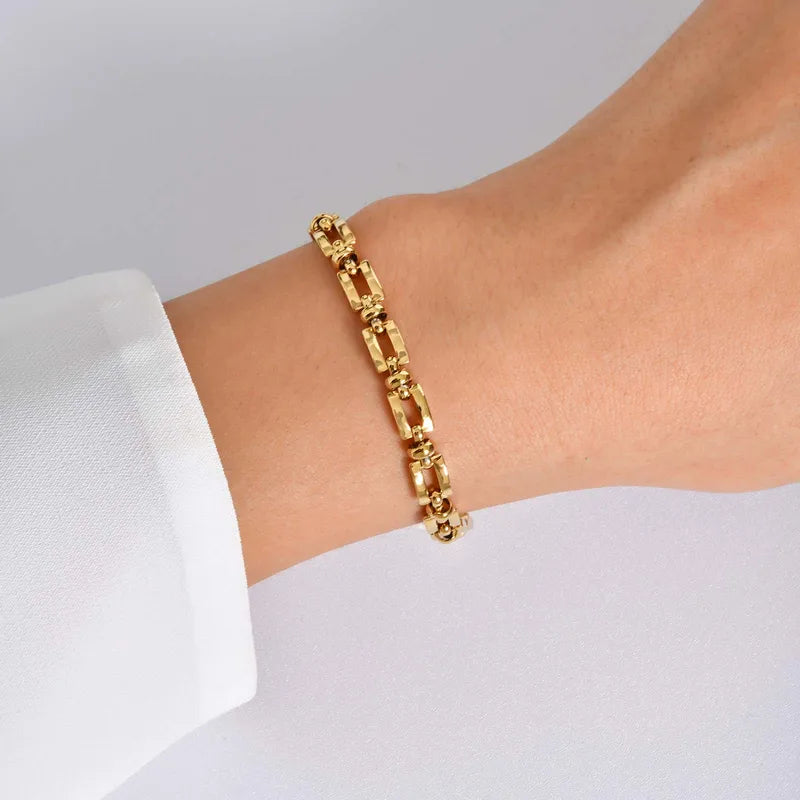 Brazalete de eslabones cuadrados