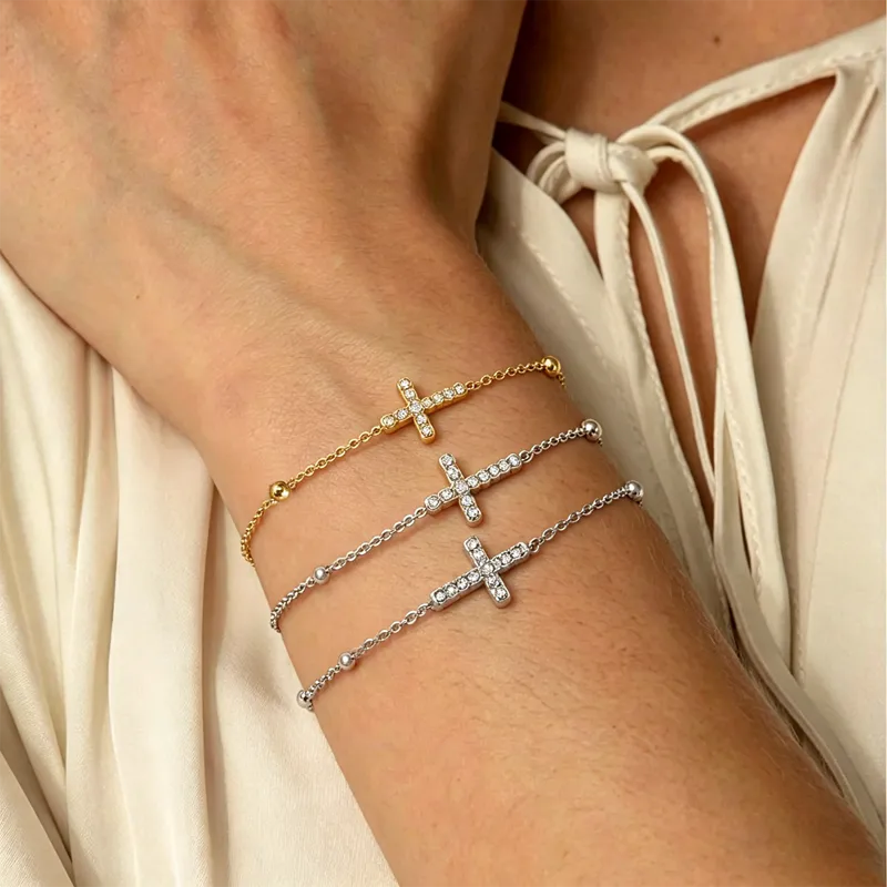 Pulsera de cruz de circones con balines - Plateado