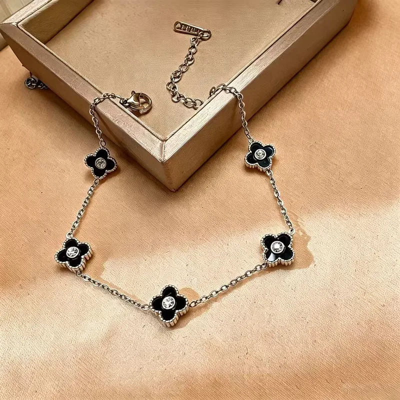 Pulsera de trebol negro - Plateado