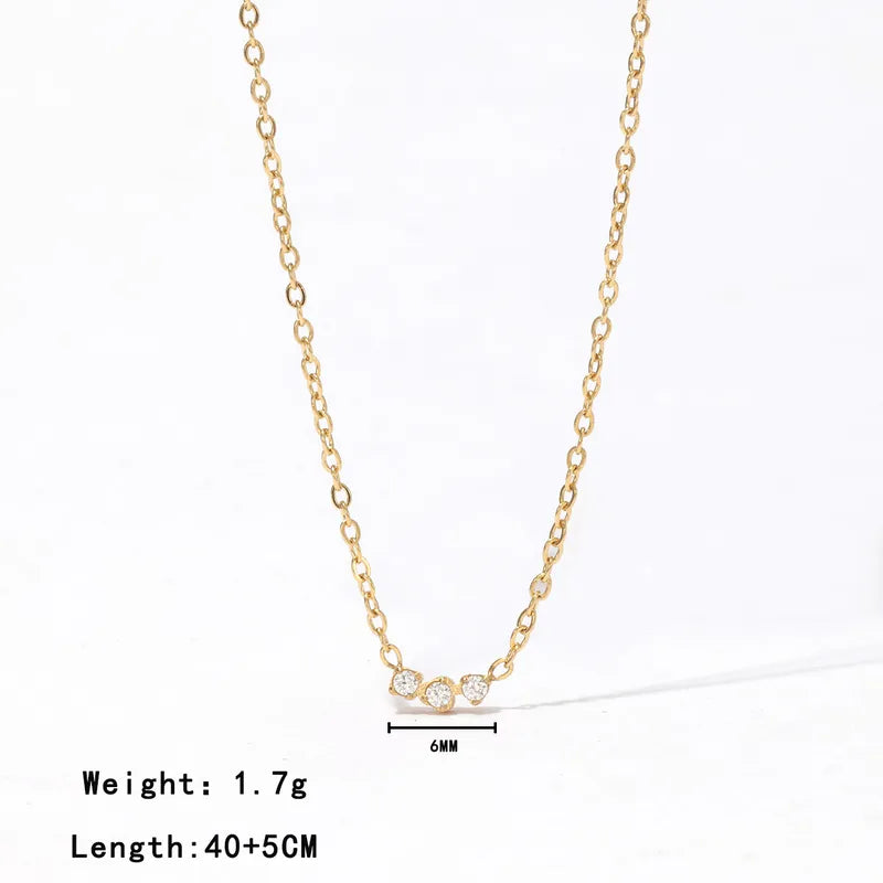 Collar con dije triple circon