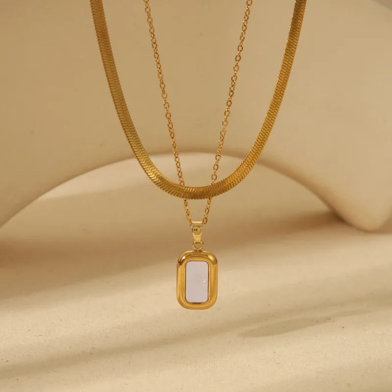 Cadena de doble con dije rectangular
