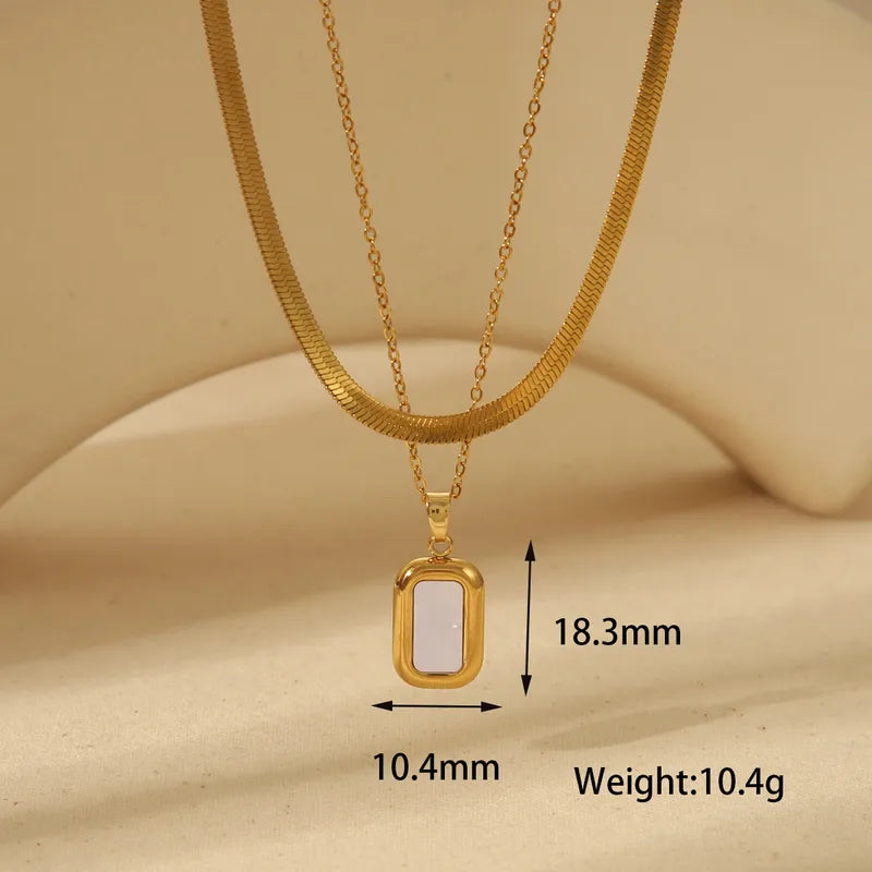 Cadena de doble con dije rectangular