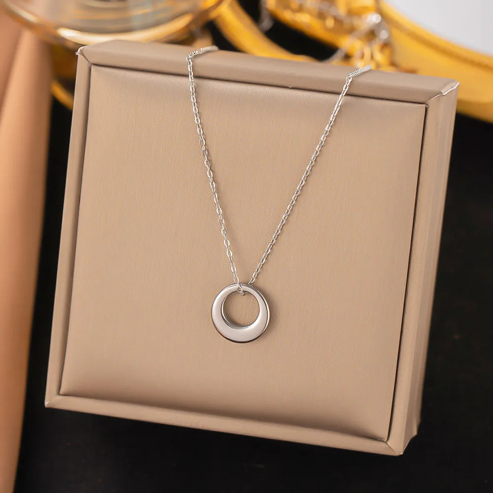 Collar con dije de circulo