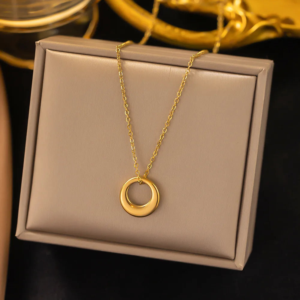Collar con dije de circulo