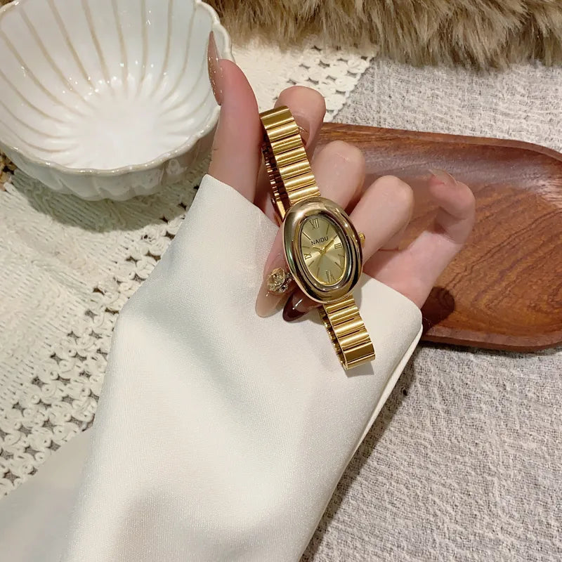 Reloj Naidu Luxury dorado