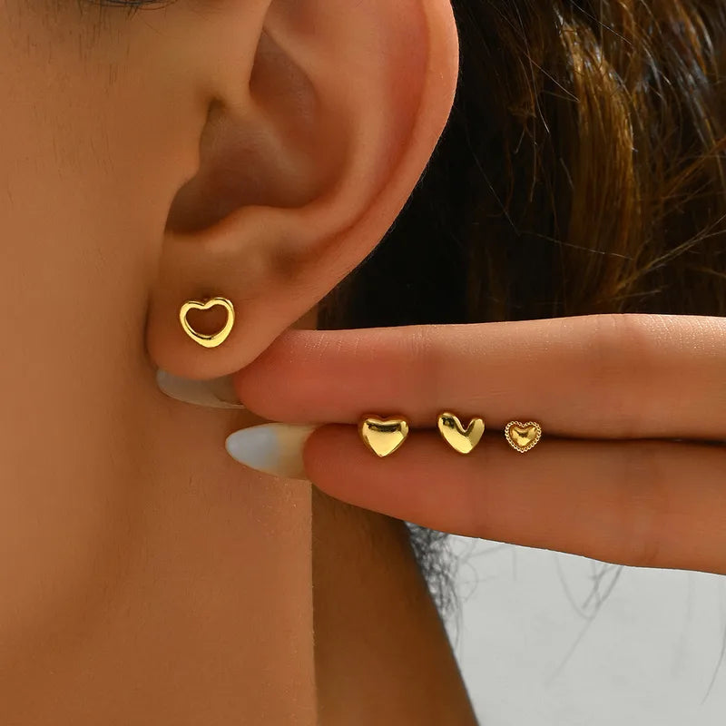 Set de 4 pares de topitos de corazon