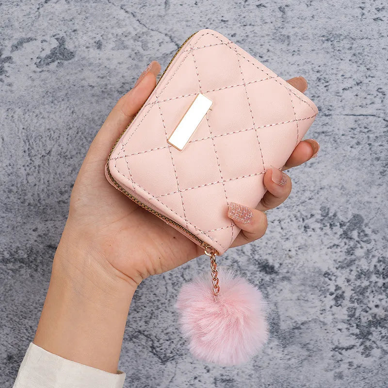 Monedero pequeño con pompon - Rosa