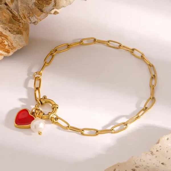 Pulsera de eslabones con corazon rojo