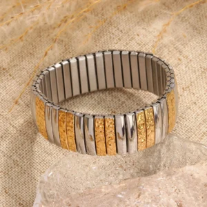 Brazalete plateado con dorado