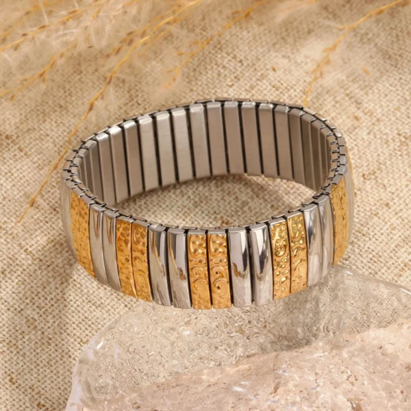 Brazalete plateado con dorado